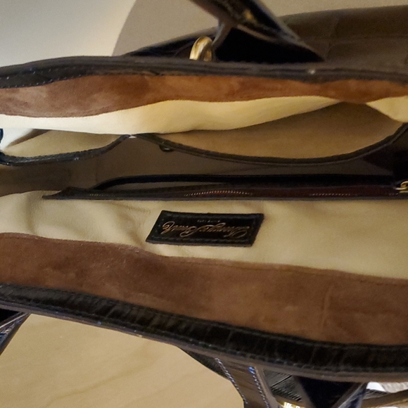 Dooney &Bourke, Navy, embossed leather bag - Picture 9 of 15